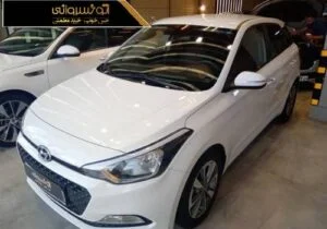 عکس کنار هیوندای آی 20