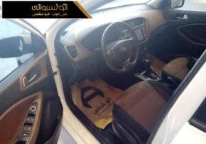 عکس داخل هیوندای آی 20