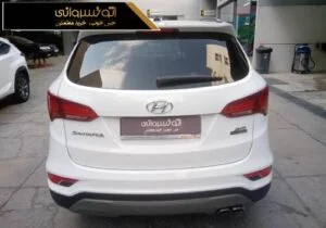 نمای عقب سانتافه